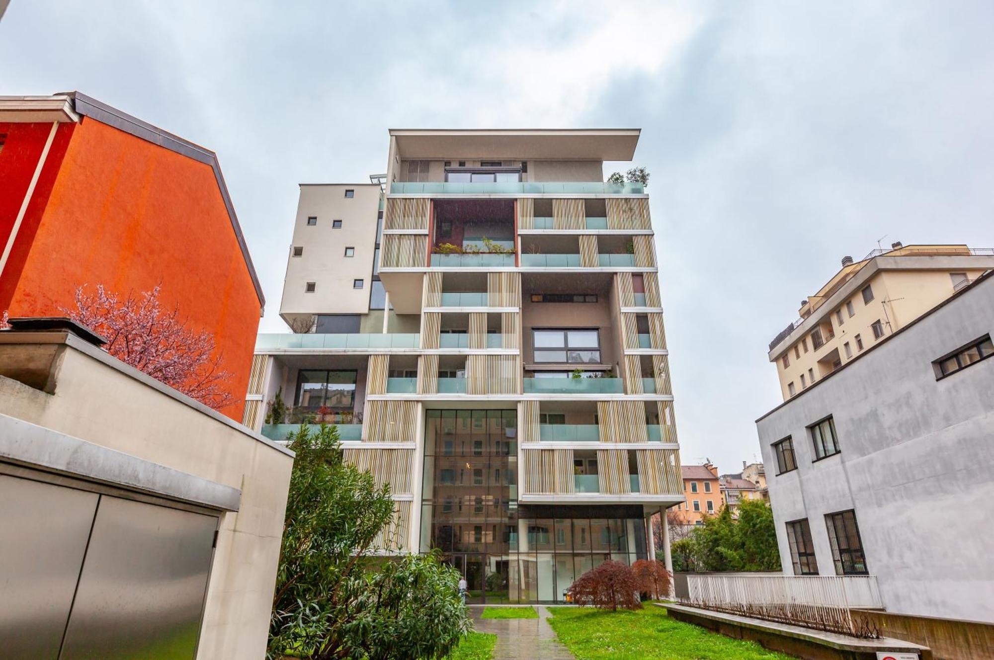 Lomellina Comfy Apartment Milan Bagian luar foto